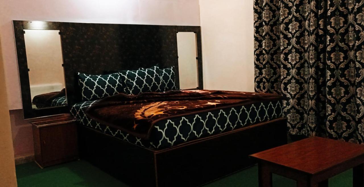 Hotel Moon Light View Lahore Esterno foto
